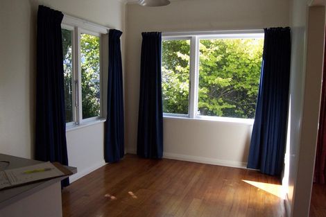 Photo of property in 17 Randwick Road, Northland, Wellington, 6012