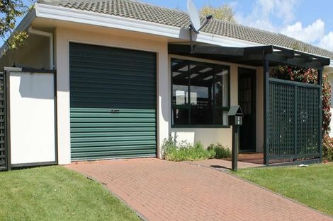 Photo of property in 11unit Mckee Avenue, Fenton Park, Rotorua, 3010