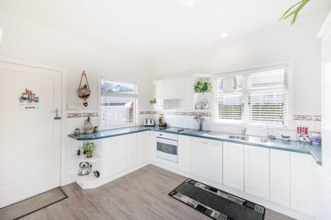 Photo of property in 21 Karina Terrace, Roslyn, Palmerston North, 4414