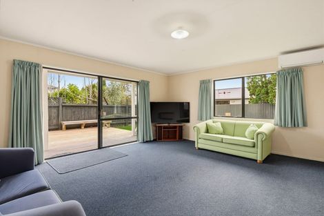 Photo of property in 33 Ruahine Street, Roslyn, Palmerston North, 4414