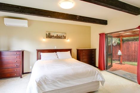 Photo of property in 4 Darcy Place, Massey, Auckland, 0614