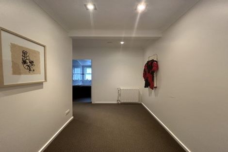 Photo of property in 12a Glenmore Street, Thorndon, Wellington, 6011