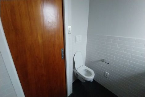 Photo of property in 30 Neil Avenue, Te Atatu Peninsula, Auckland, 0610