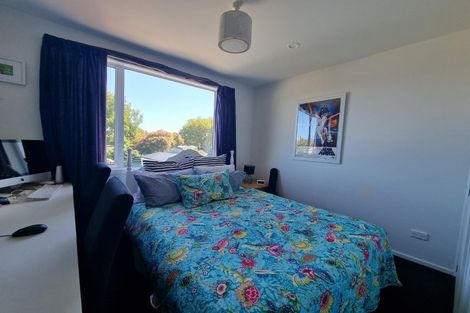Photo of property in 33 Searells Road, Strowan, Christchurch, 8052