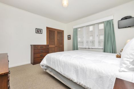 Photo of property in 126 Hutchinson Avenue, New Lynn, Auckland, 0600