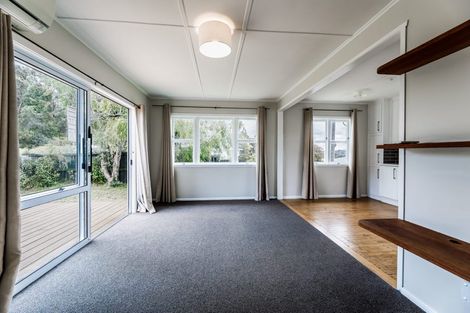 Photo of property in 74 Forest Hill Road, Henderson, Auckland, 0612