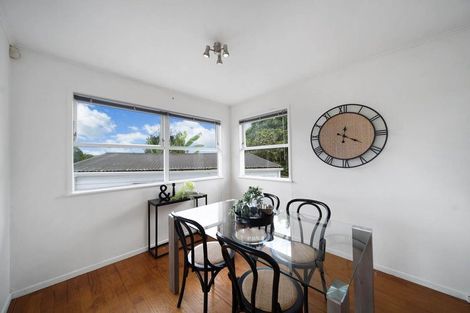 Photo of property in 1/363 Pakuranga Road, Pakuranga Heights, Auckland, 2010