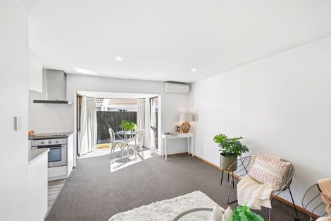 Photo of property in 5/4 Broadbent Street, Riccarton, Christchurch, 8041