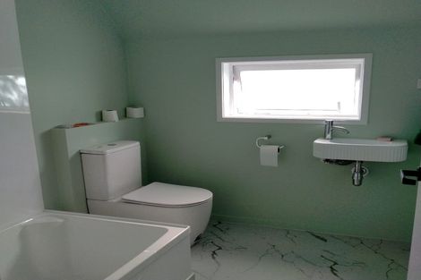 Photo of property in 71b Rosecamp Road, Beach Haven, Auckland, 0626