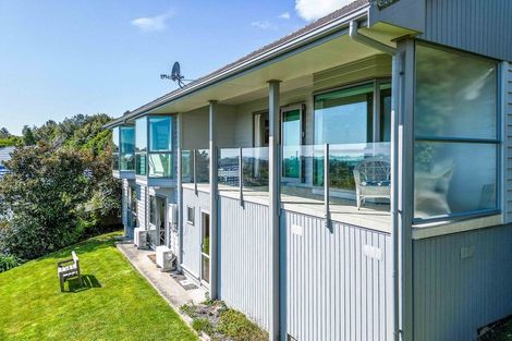 Photo of property in 7 Matata Place, Waikanae, 5036
