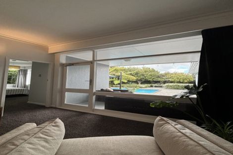 Photo of property in 27 Phoenix Avenue, Hokowhitu, Palmerston North, 4410