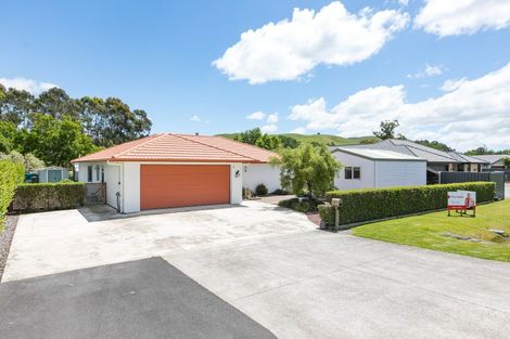 Photo of property in 10 Rochfort Street, Otane, 4202