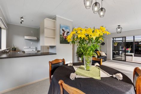 Photo of property in 1 Mangorei Road, Merrilands, New Plymouth, 4312