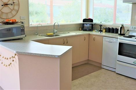 Photo of property in 122unit Kenny Street, Waihi, 3610