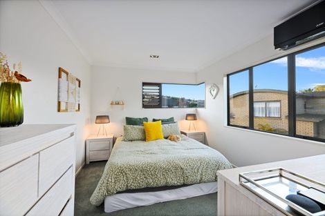Photo of property in 19 South Kensington Way, Henderson, Auckland, 0612