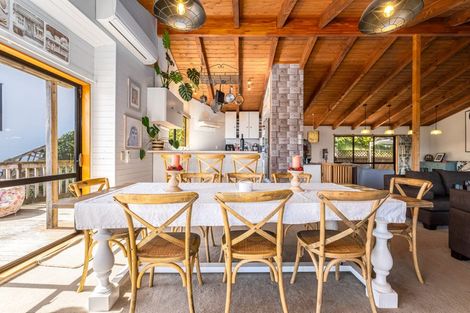 Photo of property in 10 The Crowsnest, Whitby, Porirua, 5024