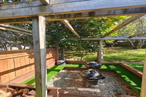 Photo of property in 4 Cranston Street, Torbay, Auckland, 0632