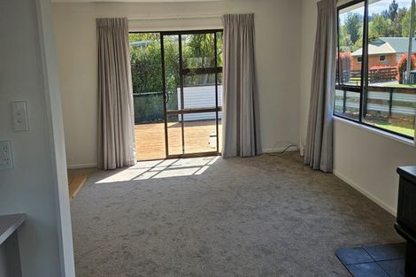 Photo of property in 12 Cross Street, Coalgate, 7673