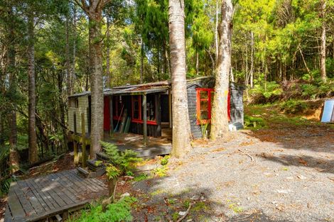 Photo of property in 14 Te Aute Ridge Road, Waitakere, Henderson, 0781