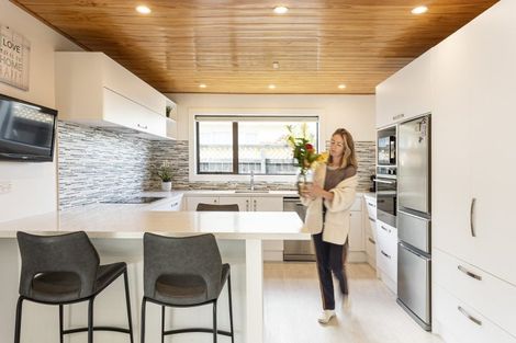 Photo of property in 215 Bay View Road, Saint Clair, Dunedin, 9012