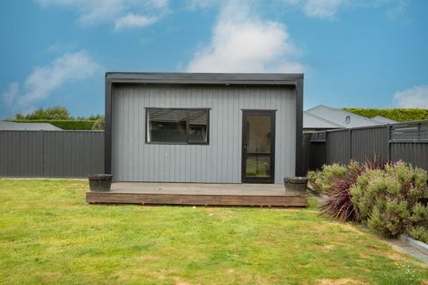 Photo of property in 12 Tui Place, Edendale, Wyndham, 9893