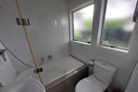 Photo of property in 14 Barnfield Place, Glendene, Auckland, 0602