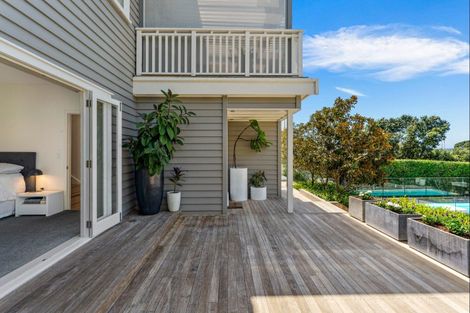 Photo of property in 8 Alfred Street, Northcote Point, Auckland, 0627