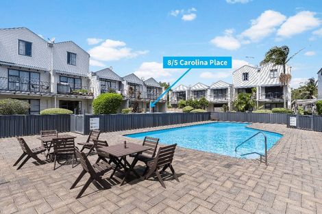 Photo of property in 8/5 Carolina Place, Albany, Auckland, 0632