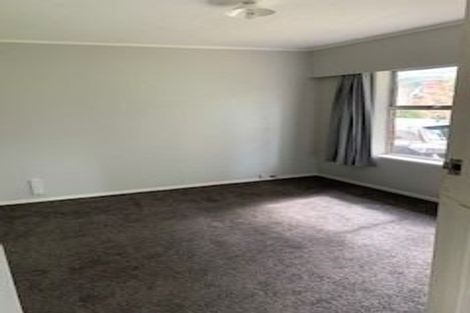 Photo of property in 1/19 Bentley Avenue, Glenfield, Auckland, 0629