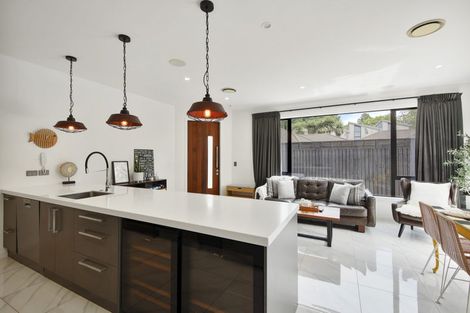 Photo of property in 90a Poulson Street, Addington, Christchurch, 8024