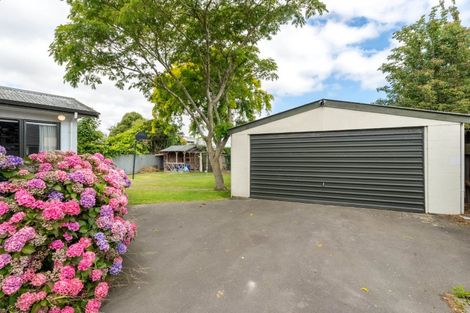 Photo of property in 19 Elwyn Place, Avonhead, Christchurch, 8042