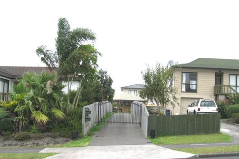 Photo of property in 11a Hassan Drive, Massey, Auckland, 0614