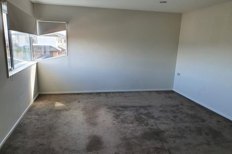 Photo of property in 65 Kirikiri Drive, Papakura, 2110