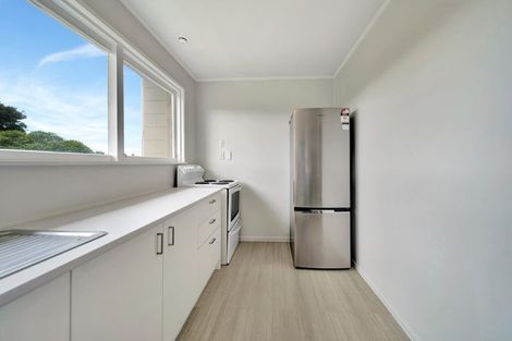 Photo of property in 20 Shanaway Rise, Hillcrest, Auckland, 0627