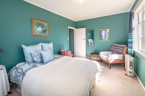 Photo of property in 52 Kempton Street, Greytown, 5712