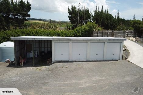 Photo of property in 25 Hull Road, Waitoki, Kaukapakapa, 0871
