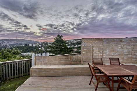 Photo of property in 11 Dunmail Way, Newlands, Wellington, 6037