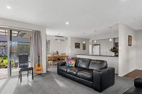 Photo of property in 4 Hibiscus Grove, Rangiora, 7400