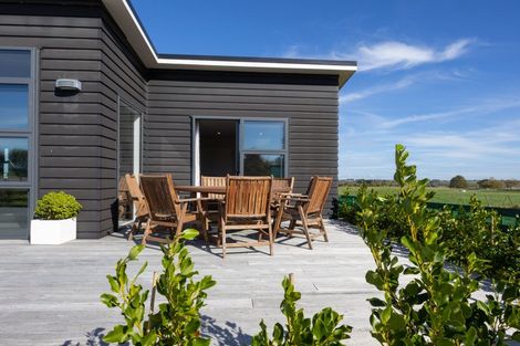 Photo of property in 567 Lethbridge Road, Halcombe, 4775