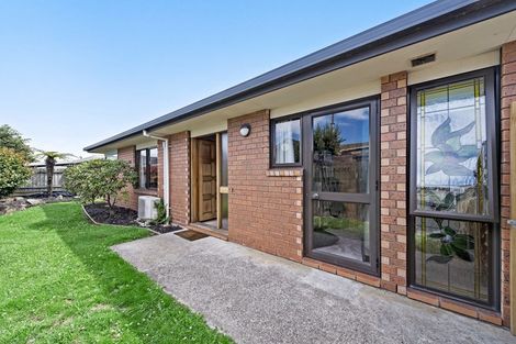 Photo of property in 98 Springs Road, Hornby, Christchurch, 8042