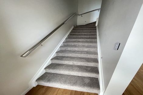 Photo of property in 2/3 Royal View Road, Te Atatu South, Auckland, 0610