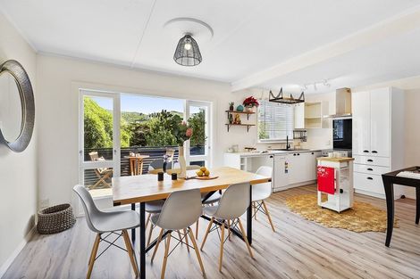 Photo of property in 8 Collier Avenue, Karori, Wellington, 6012