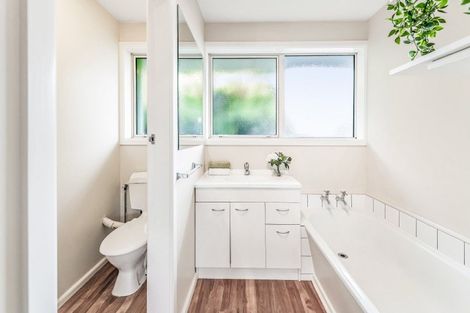 Photo of property in 27 Skerten Avenue, Hornby, Christchurch, 8042