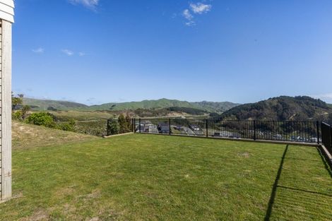 Photo of property in 6 Stunsail Lane, Whitby, Porirua, 5024