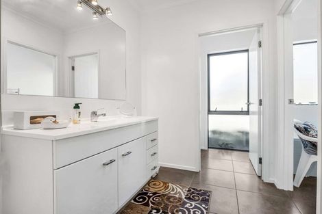 Photo of property in 137 Colombo Road, Waiuku, 2123