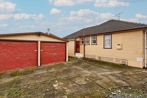 Photo of property in 24 Pearce Crescent, Taita, Lower Hutt, 5011