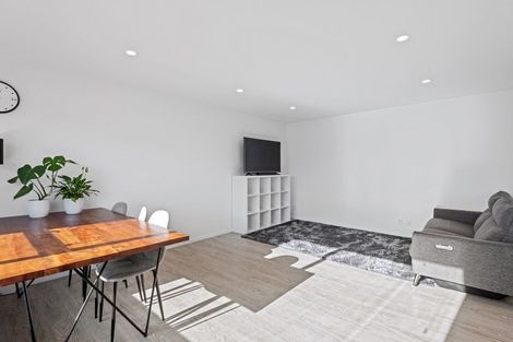 Photo of property in 33 Middleton Road, Upper Riccarton, Christchurch, 8041