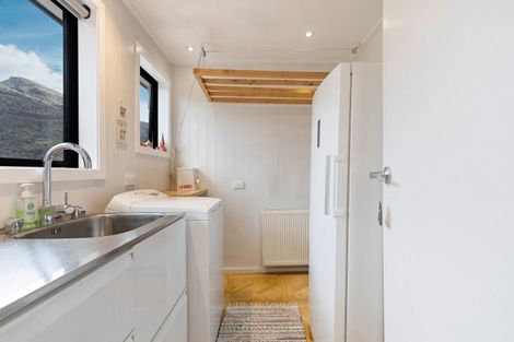 Photo of property in 6 Elva Dawson Place, Arrowtown, 9302