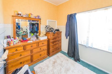 Photo of property in 17 Manuka Street, Castlecliff, Whanganui, 4501