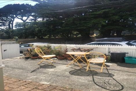 Photo of property in 90 Russell Terrace, Berhampore, Wellington, 6023